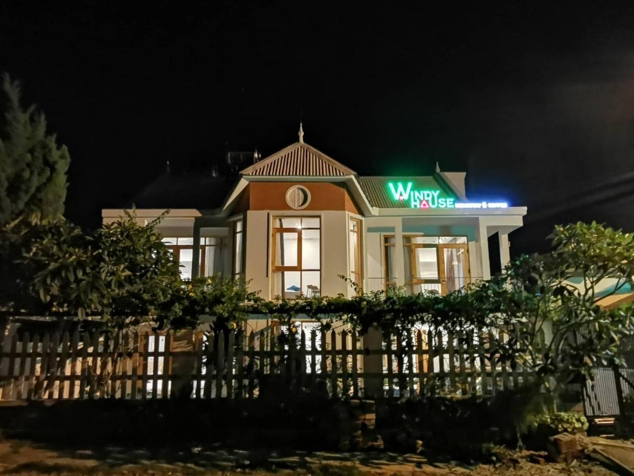 Hotel Windy House Da Lat Esterno foto